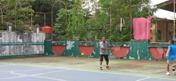 Syirajudin Agendakan Latihan Tenis Bersama di Lapangan Tenis DPMPD Kaltim